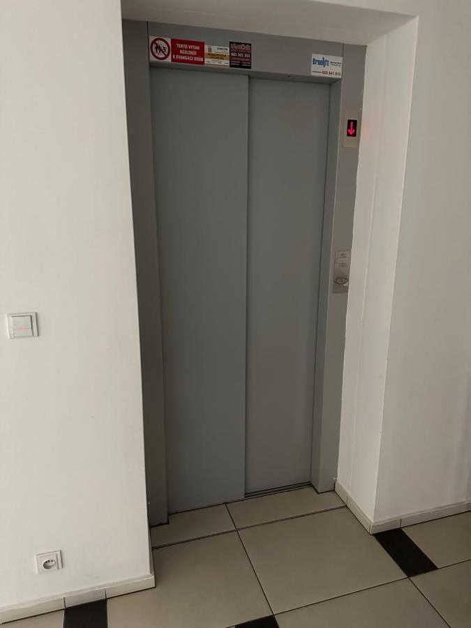 Apartments Spacilova Nearly Center Komarov 外观 照片